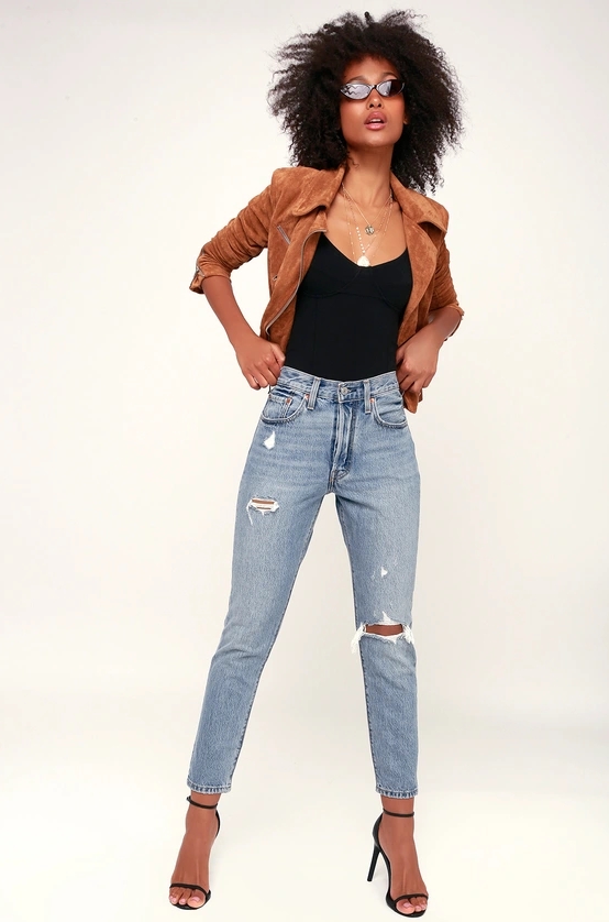 12+ Chic Outfits to wear to Dinner with Friends